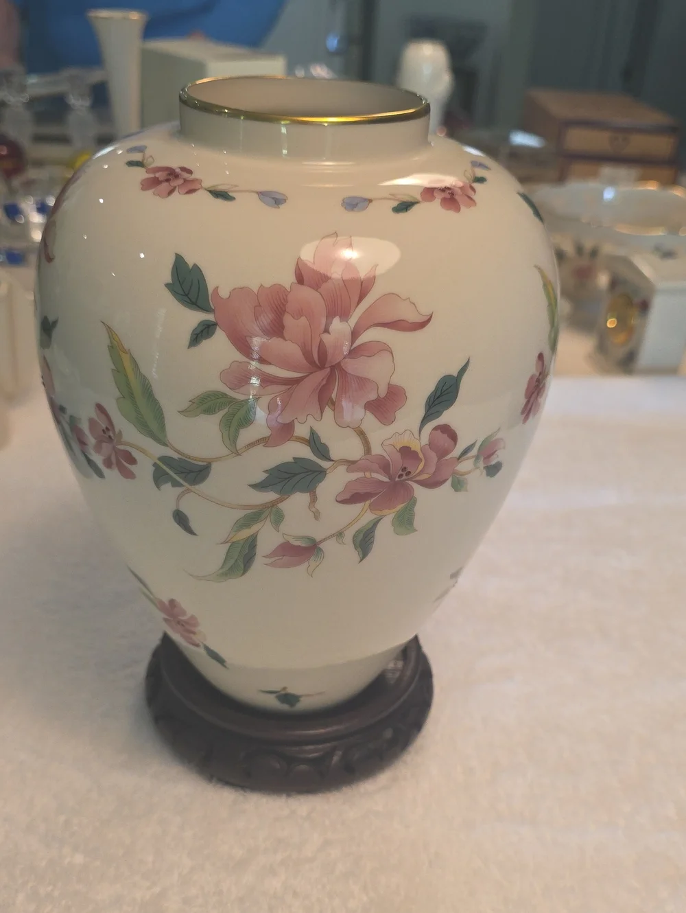 Lenox Barrington Porcelain Floral Vase with Pink Flower Motif